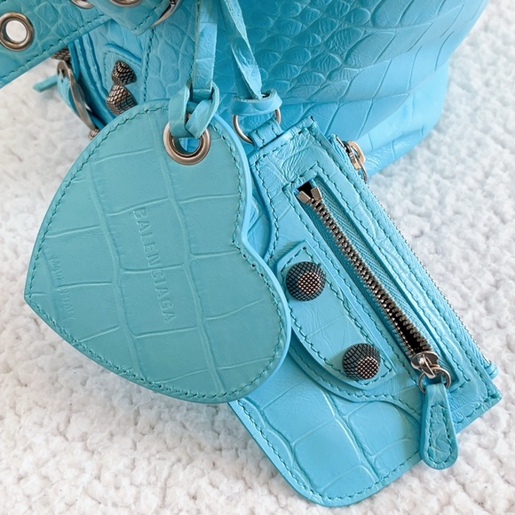 Authentic Balenciaga women's  Le Cagole Xs Bucket Bag Crocodile Embossed - Picture 15 of 16